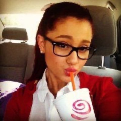 remwestside's profile picture. ariana ❤️♥️❣️