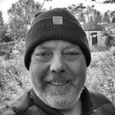 Grow your own food advocate. Trying to live a more sustainable life. Also into cooking and photography