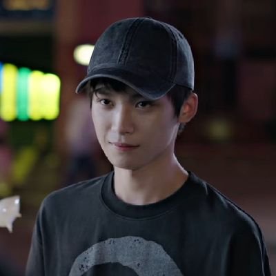 | FANTASY | Thamaran Abigael Gaurangga, a cafe singer moonlighting as an illegal arena racer born in 2002 (ts.)