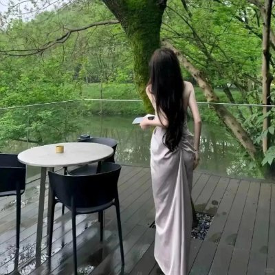 ehfkr48362212's profile picture. 彼女が歩いた場所Even the wind has slowed down its pace