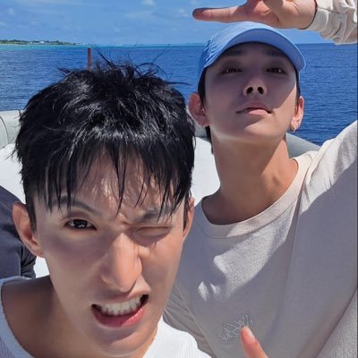 ilovearchike's profile picture. 