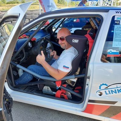 smo podjetje in prva izbira v Sloveniji za prodajo, financiranje in uvoz vozil ter avto opreme in avtokozmetike . Z nami gre lažje ! ekipa ltd mobil