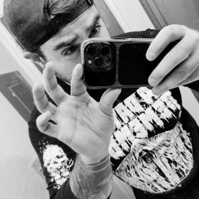 Editor-in-Chief of @KnightEdgeMedia | Film & TV Reporter | Mid at #GoogleAds | Emo's Not Dead | #LGM 🇵🇷 Email: caleb.williams@knightedgemedia.com