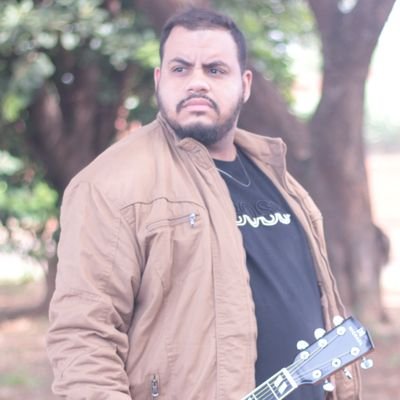 Um gordinho cantor, produtor e de bem com a vida! SEGUE NÓIS AI!✌🏽💙