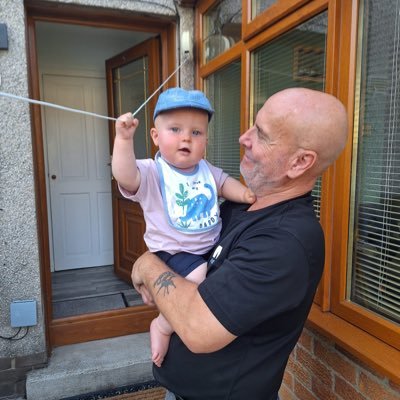 jimwatters85's profile picture. An arse hole