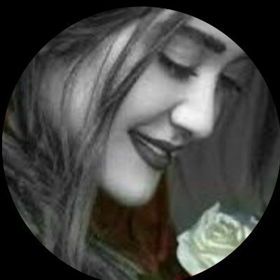 هو فيه مثلي ؟
عُموماً
والله مافيه مثلي لو تمطر الدنيا بشر ♥️❤️