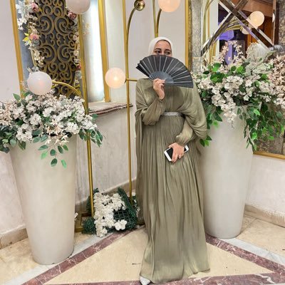 لعلنا نلتقي بالأشياءِ التي نحبُّ في وقتٍ آخرٍ؛ تكون مُستحِقَّةً لنا، ونكونُ أهلًا لها. لم تنتهِ الحكايةُ بعد، غدًا تطيرُ العصافيرُ.🕊