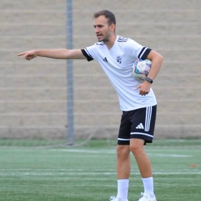 @CEMercantil | Coordinador General | Entrenador S14 A DH | Politòleg a @UABbarcelona |
