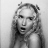 sabbymybby's profile picture. the drawing girl