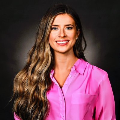Pharmacist 👩⚕️ | Soon-to-be mom 🤰 | Building my first SaaS in public → $1M ARR 🚀 | #BuildInPublic