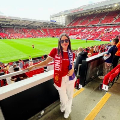 Manchester United ⚽️ | CR7💖 | David de Gea💜 | Westlifer😍 | Software developer 👩🏻💻 | https://t.co/GsBmvCGx9H