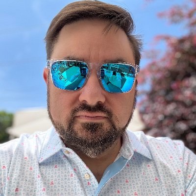 UX/Product Designer | 10+ yrs crafting intuitive experiences | Exploring AI to push design beyond limits 🚀