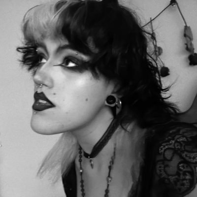 La rata infame, patética, muerta. El día k muera moriré en mi ley ||| ○o。☆▪︎ ゜)))彡☆ミ゜))彡☆