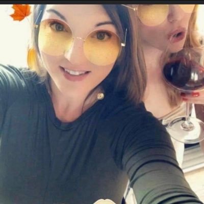 JLynn801's profile picture. spiritual 🧘‍♀️ desire2inspire 💫💎 👑 Same planet 🌎 Different destination 🚀 🎃 Healthy Living 🍌 🥬