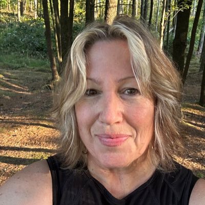 AWDPP Programme Mgr @PublicHealthW, Podiatrist, Clinical Lead AHP, MPH, 🏊🏼♀️ https://t.co/tJII62lYi4