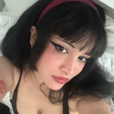 š¹š¹šØš³// graphic designer // creative director //