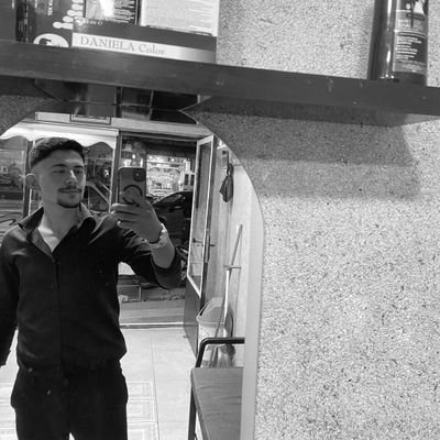 YusufYiit191094's profile picture. 