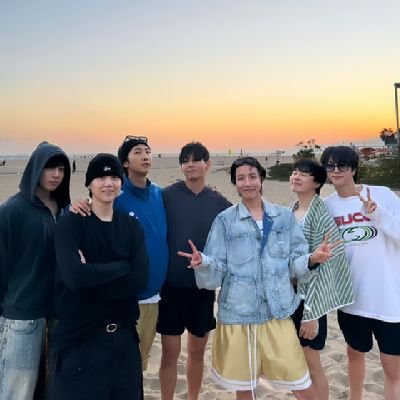 she/her, @bts_twt my š OTā·š Focus on BTSš«¶ Trust only #BTS (ė°©ķģė
ėØ) āāā„ā āØāā¤ā”ā¢āāāš bu: @lajjimolala0t7