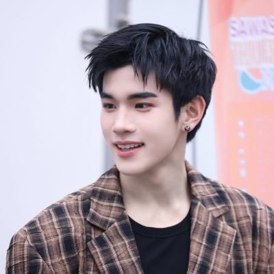 dxaxwish's profile picture. 