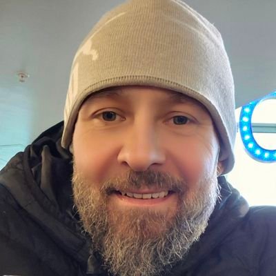 Miros70745's profile picture. * „Miłośnik kawy, kina i muzyki metalowej. Kreatywny umysł, profesjonalista z poczuciem humoru. Dzielę się swoimi pasjami i przemyśleniami.”