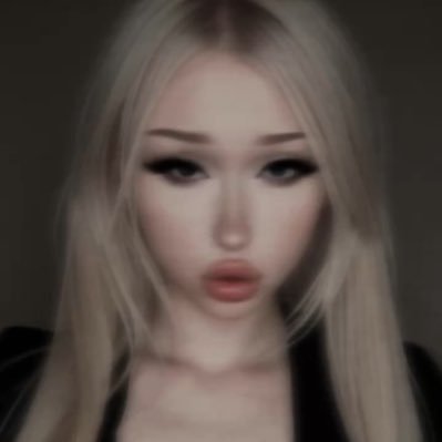 Russian babe with a secret 🫣 check out my link below to find out what it is 🖤