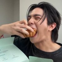 anggewrites ๐ธ๐ฆ๐ถ (@peachywritings_) 's Twitter Profile