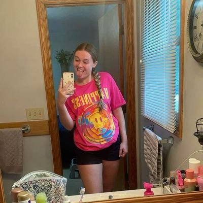 Daintywlde's profile picture. Im single I need a good man in my heart 🫀💋💋🩸