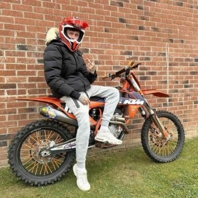 INSTAGRAM : JACKHEG2025📸 STRAIGHT CHAVY MASTER /CONTENT TO SUIT ALL FETISHISE 😈💩🚽👇https://t.co/obwAUkUakF - https://t.co/dPXxprxemB /