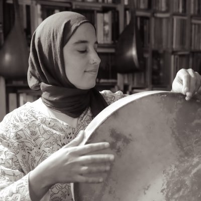 sanat & kültür tarihçisi, çevirmen, müzisyen