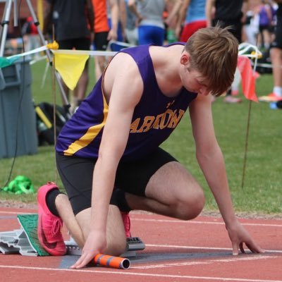 linebacker/receiver Sprinter 200: 23.2, 100: 11.9 3.33 GPA