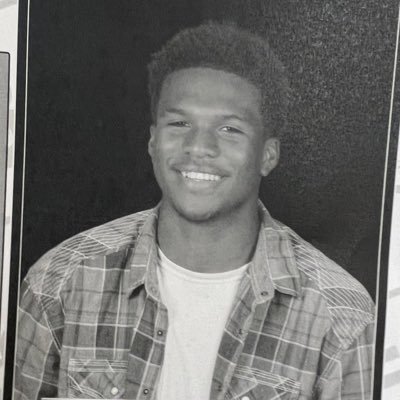 2026 | 6” | 205lbs | 2.9 | MLB | 360-947-0307 | isaiah.caliz@icloud.com | HC: kevin.peterson@evergreenps.org @Coach_PeteHHS | @HeritageFB