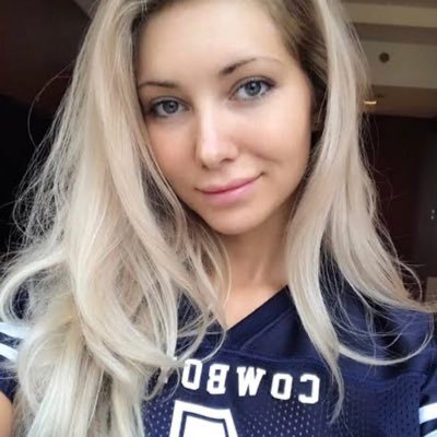 Elizabe96956845's profile picture. 