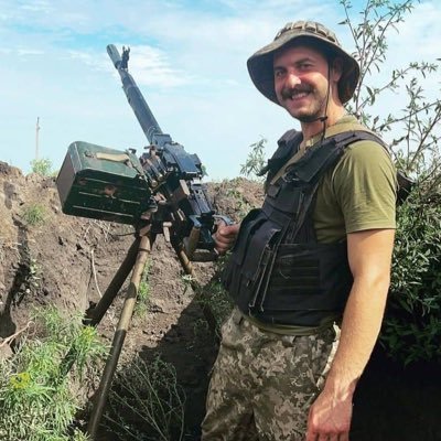 Я — український воїн, ми захищаємо наших матерів, дружин, дітей і весь світ за свободу 💛💙🇺🇦