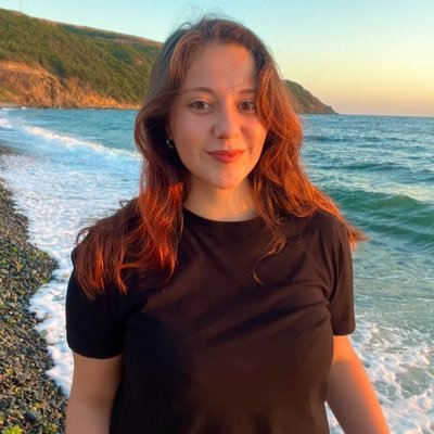 eselyaaa's profile picture. 