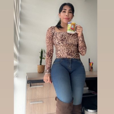 Soy maestra de ♥️ dirigente sindical de la corriente Nuevos Maestros por la Educación, directiva en @adebogota y creo firmemente en Otra Colombia Posible🇨🇴
