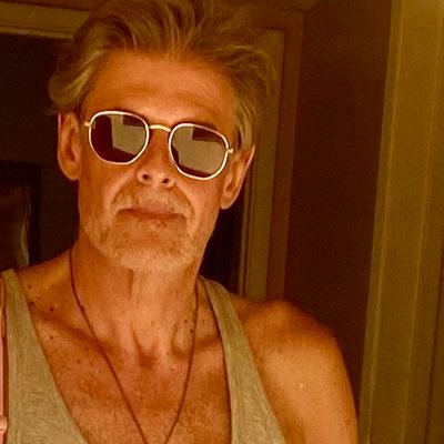 WGAw Writer/Director The Real Casino EMG https://t.co/2gmU6gFr6x IG https://t.co/NZYwcZG3lc