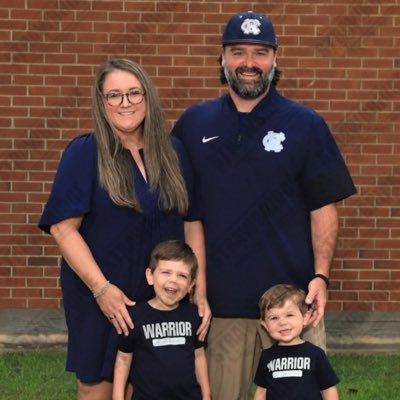 Husband to @mrscoachgrace. Father to #ZWGII and #ODG. Teacher @whitecounty_hs. DC @WhiteCo_FB. Wingate U. alum 🐶🏈. LaGrange C. alum and former college coach.