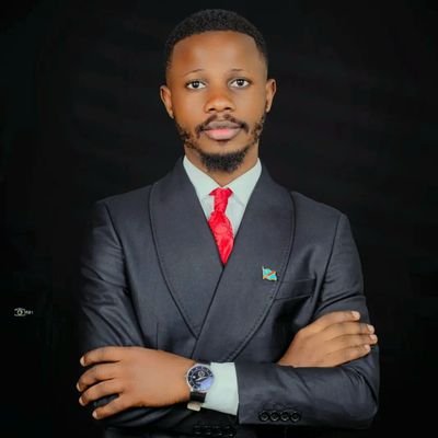 Libula Angema Emmanuel alias Karl Marx est congolais d'origine, Licencié en Droit public, jurisconsulte , chercheur en matière juridique, analyste politique.