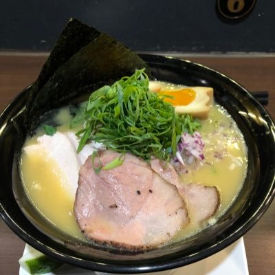 zi_fang31124's profile picture. 