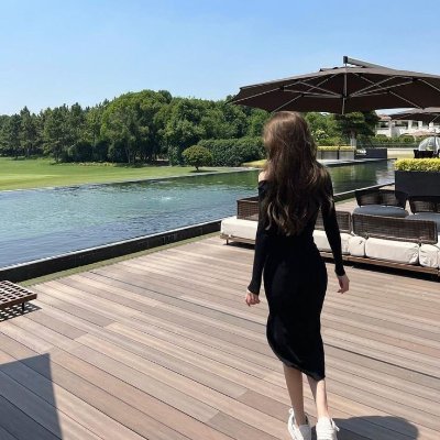 Hi, I’m Hana 🌸 I love fashion design, traveling, cooking, and enjoying life’s little adventures. I’m always up for good conversations, new ideas, and positive