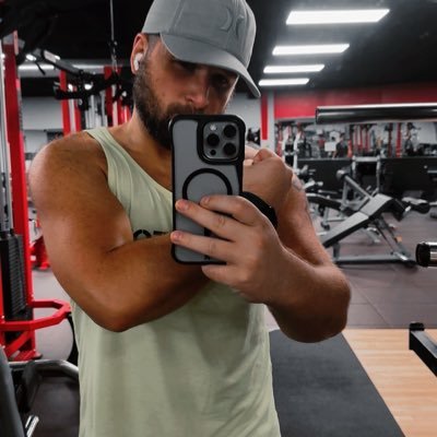 Your average naughty gay fuzz ball here 🌈 Gaymer 🎮 and chilled guy. On PS5 and Steam, like what you see drop a like on the content and give a follow