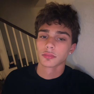 jackiechansm's profile picture. Dm me