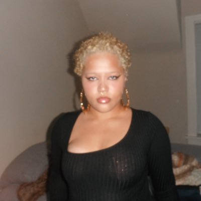 beatrizkellyugc's profile picture. musician building a life in mpls | beatrizkellyugc@gmail.com for collabs 🍵