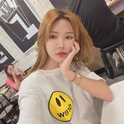 Yuri14575072's profile picture. Single lady with a big ambition