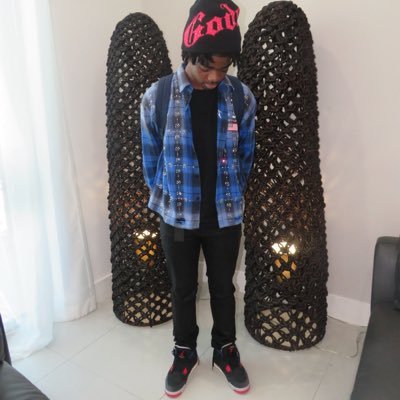 thtoneuser's profile picture. 