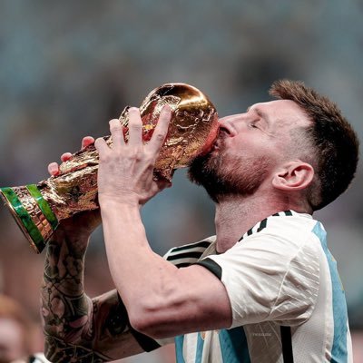 أستغفر الله العظيم الذي لا إله إلا هو الحي القيوم وأتوب إليه | #Messi @ASwe7l @SHoNgxBoNgYT