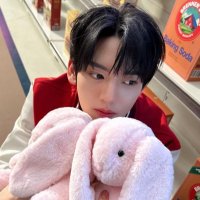 ZHan Yujin_sooj0705_☁️✨💕 (@pear72668811) 's Twitter Profile