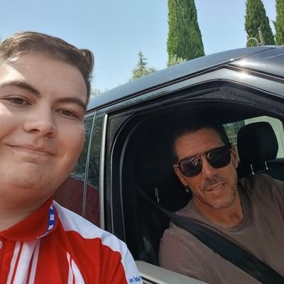Estudiante de Ciencias y Matemáticas. Colchonero de pie a cabeza. Coraje y Corazón!!! Aupa Atleti!! 🔴⚪🪙🤪💪/ CREE EN TUS SUEÑOS Y ELLOS SOLOS SE CREARÁN! 🤩🤩