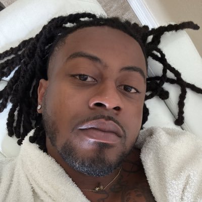 I’m a massage therapist, I do full body massage 💆🏾♂️🍆❤️ Old acc blocked @2k!