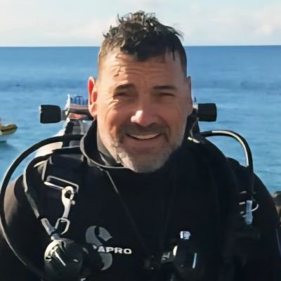 📍 Life between ship & shore | 🏋️ Fitness | 🤿 Diving instructor | Starting small, growing steady